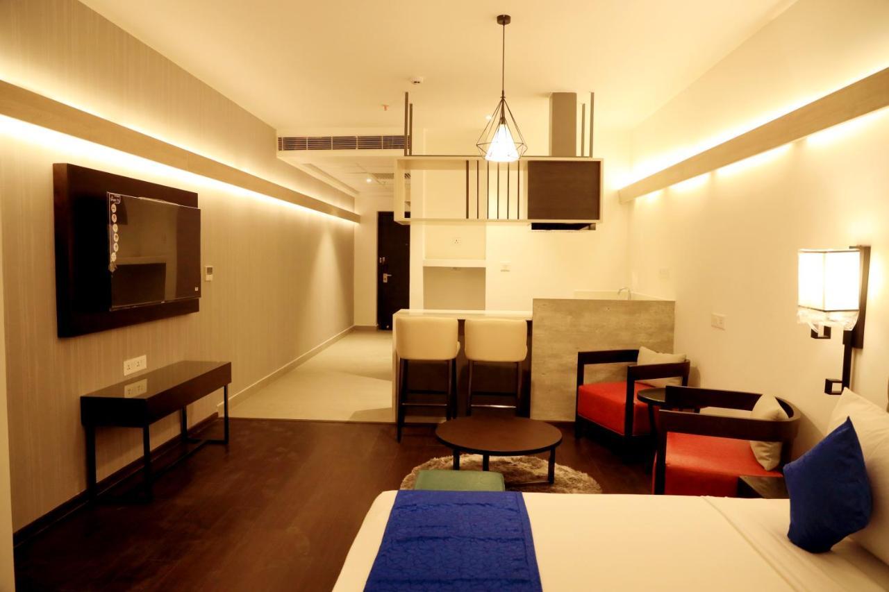 Hotel Deccan Serai Grande, Gachibowli, Hyderabad Exterior foto